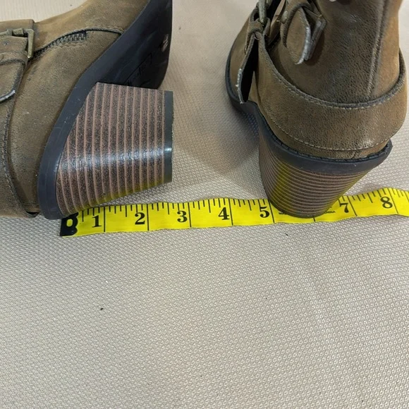 Nicole Sage Double Zipper Stacked Heel Tufted Faux Leather Ankle Boots - Picture 11 of 11